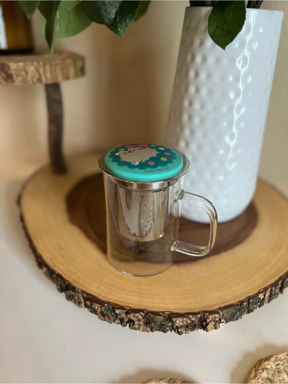 Pusheen Glass Tea Mug with Turquoise Character Lid